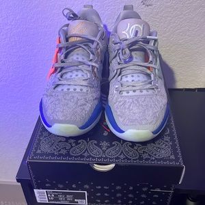 KD15 Basketball shoe